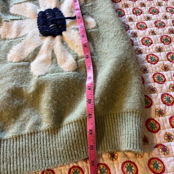 Anthropologie POL Slouchy Daisy Sweater size small-medium - Picture 7 of 8